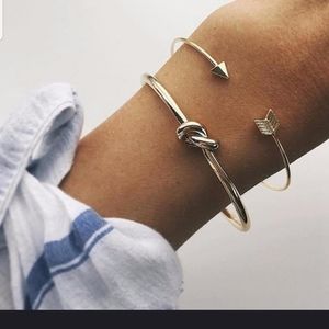 Beautiful knotted and arrow Bracelet set in GOLD